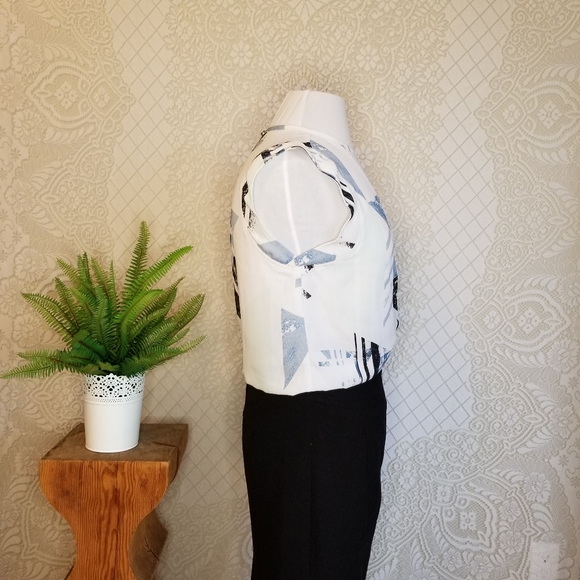 Vince Camuto Cap Sleeve Top - Picture 2 of 7